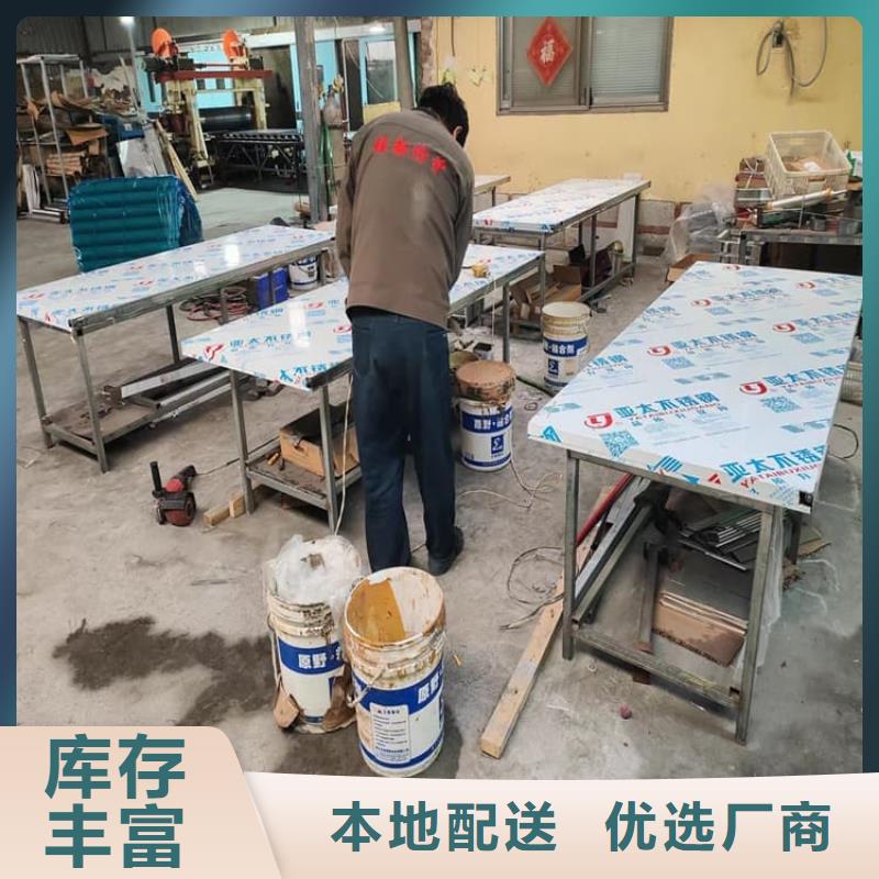 购买手拉铅门联系康誉达辐射防护材料