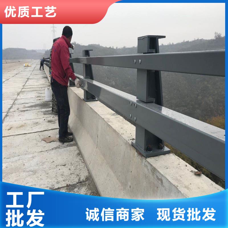 防撞护栏河道护栏灯光护栏什么价格